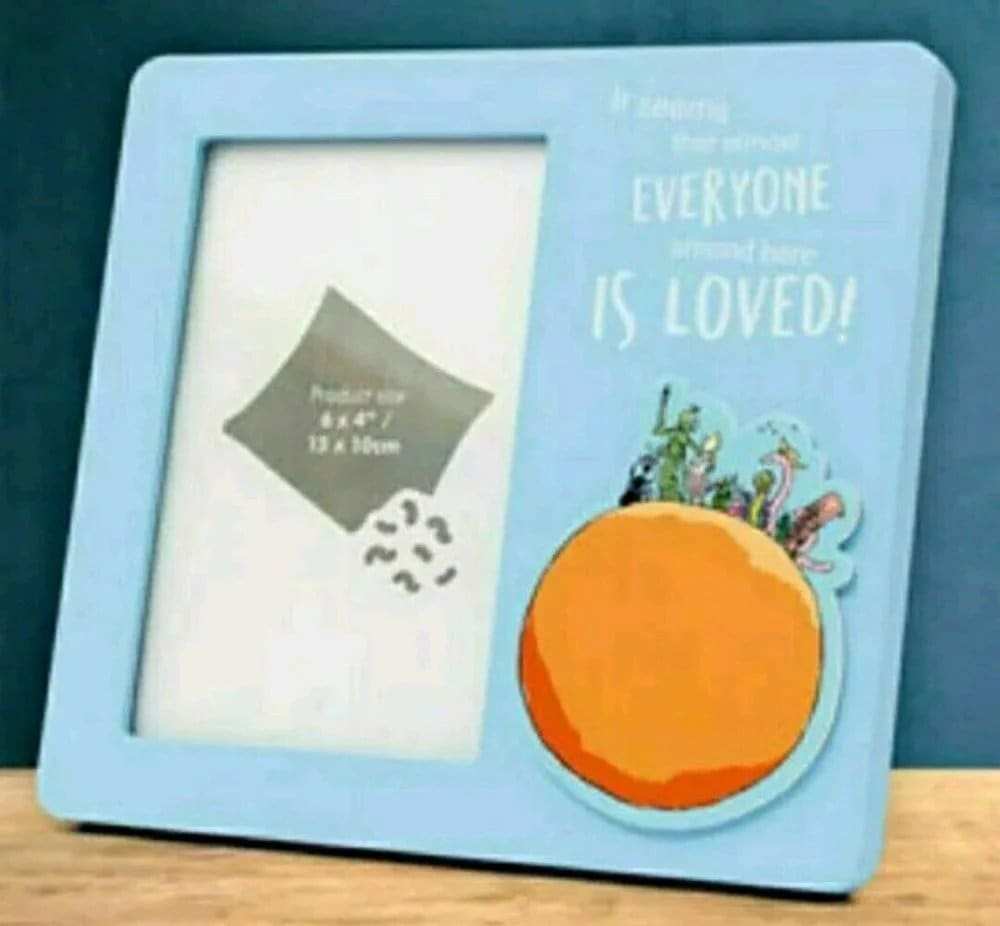 1493.Jpg James And The Giant Peach 3D Photo Frame - Image 1